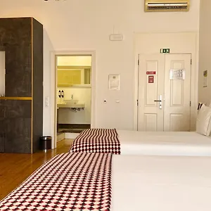 4* Casa de hóspedes Casa Do Bairro By Shiadu