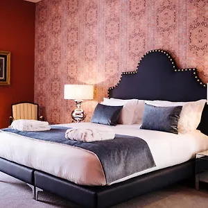 Dear - Gallery House Lissabon