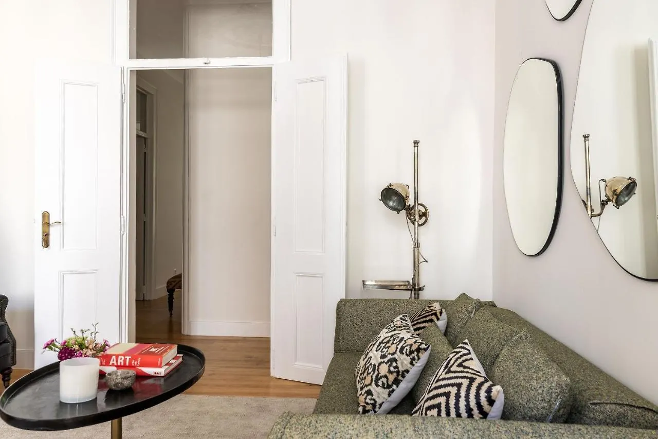 Lovelystay - The Wanderers Hideout Lisbon